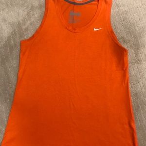 Nike tank